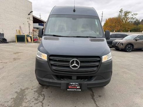 Used 2019 Mercedes-Benz Sprinter 144 image 45