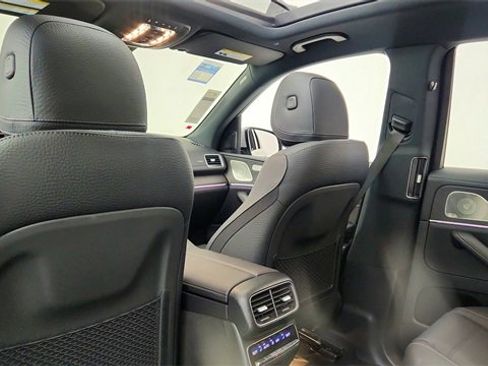 Used 2024 Mercedes-Benz GLS 450 4MATIC image 34