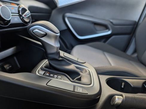 Used 2023 Kia Soul LX image 17