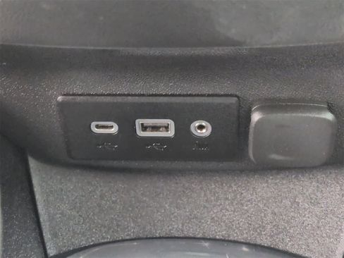 Used 2023 Chevrolet Malibu LT image 31