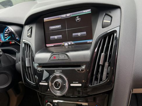 Used 2013 Ford Focus Electric Hatchback FWD image 17