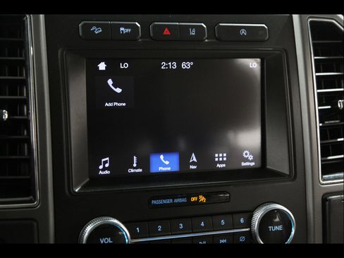 Used 2019 Ford Expedition XLT w/ Equipment Group 202A AWD/4WD image 13