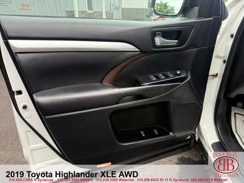 Used 2019 Toyota Highlander XLE AWD/4WD image 9