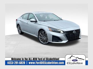 Used 2023 Nissan Altima 2.5 SL 360° Tour