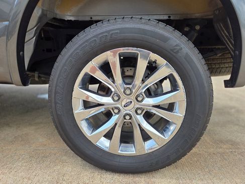 Used 2016 Ford F150 Lariat w/ Equipment Group 502A Luxury AWD/4WD image 32