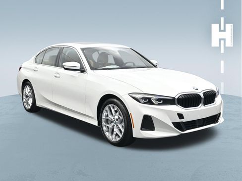 Used 2026 BMW 330i xDrive Sedan w/ Premium Package image 2