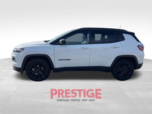 Used 2022 Jeep Compass Latitude w/ Convenience Group AWD/4WD image 14