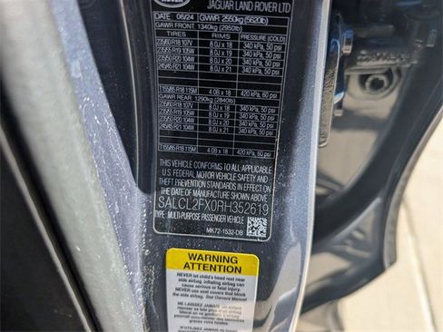 Used 2024 Land Rover Discovery Sport Dynamic SE image 26