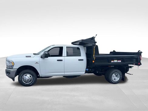 New 2024 RAM 3500 Tradesman w/ Chrome Appearance Group AWD/4WD image 3