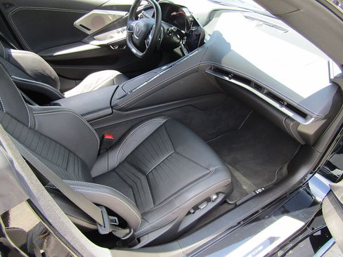 Used 2024 Chevrolet Corvette Z06 RWD image 13