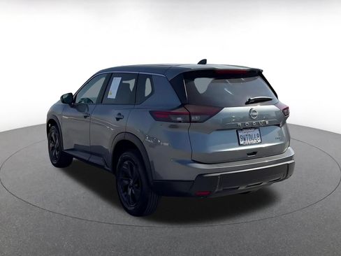 Used 2026 Nissan Rogue SV AWD/4WD image 11