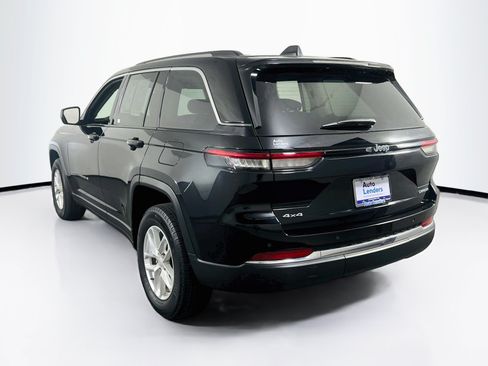 Used 2023 Jeep Grand Cherokee Laredo w/ Luxury Tech Group I AWD/4WD image 7