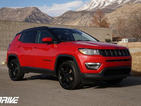 Used 2020 Jeep Compass Latitude image 1