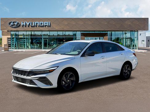New 2026 Hyundai Elantra SEL Sport FWD image 2