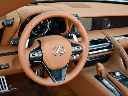 Used 2022 Lexus LC 500 Convertible image 12