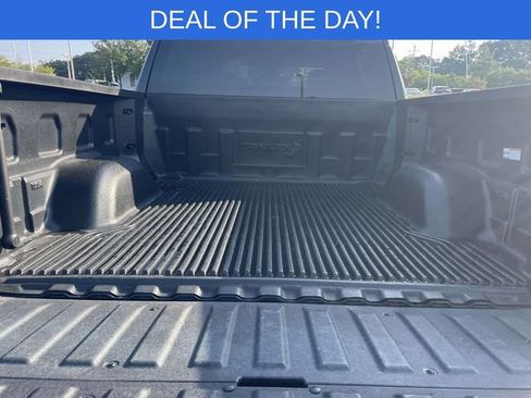 Used 2025 GMC Sierra 1500 SLT AWD/4WD image 10
