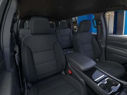 New 2026 Chevrolet Traverse LT w/ Driver Confidence Package FWD image 16