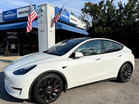 Used 2022 Tesla Model Y Performance AWD/4WD image 21