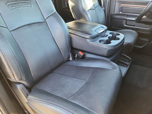 Used 2018 RAM 2500 Laramie w/ Convenience Group AWD/4WD image 14