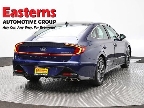 Used 2021 Hyundai Sonata Limited w/ Winter Weather Package FWD image 5
