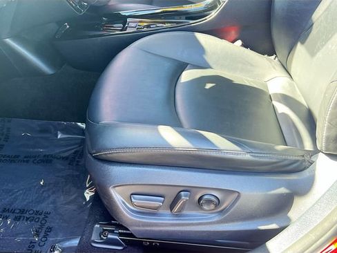 Used 2021 Toyota Prius Prime XLE image 19