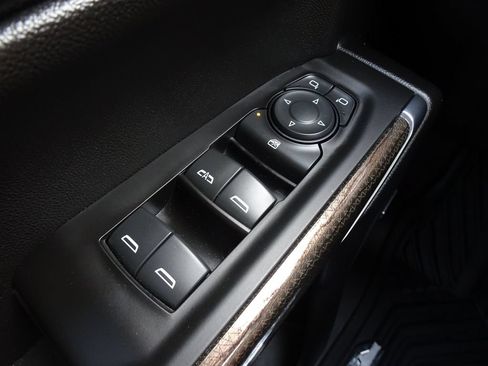 Used 2021 Chevrolet Silverado 1500 LT Trail Boss w/ Convenience Package II AWD/4WD image 25