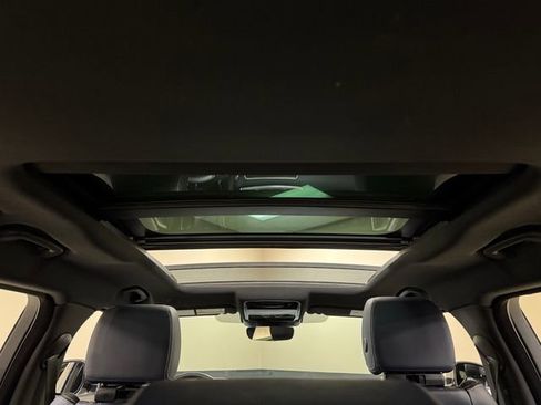 Used 2023 Land Rover Range Rover Velar R-Dynamic S AWD/4WD image 20