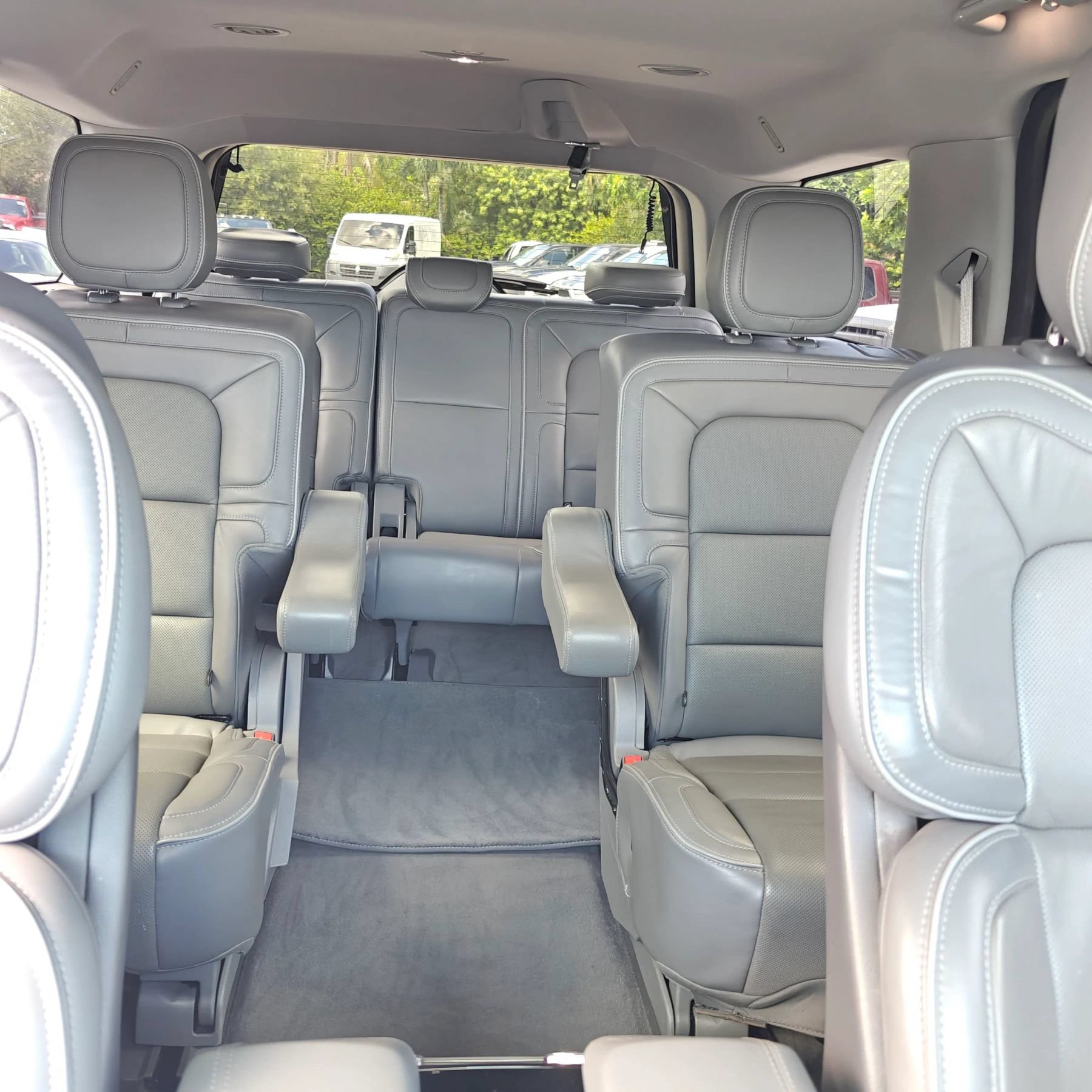 Used 2019 Lincoln Navigator Select RWD image 21