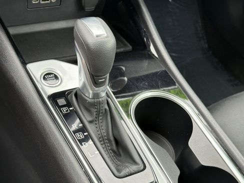 Used 2024 Nissan Altima 2.5 SV FWD image 20
