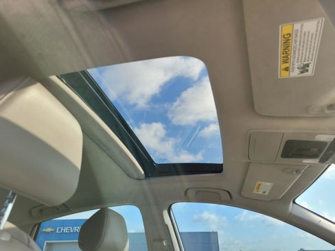 Used 2023 Honda Accord Touring image 11