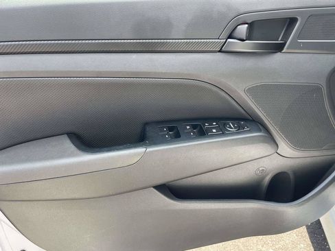 Used 2018 Hyundai Elantra Sport FWD image 14