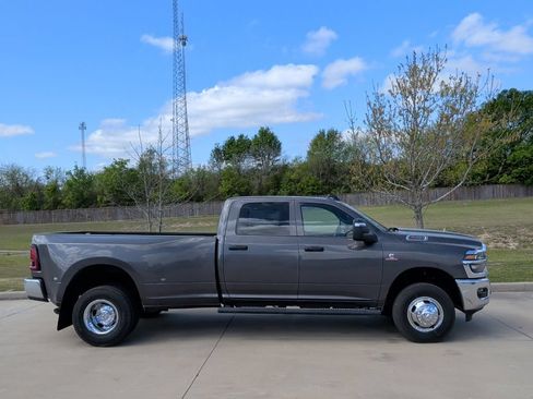 New 2026 RAM 3500 Tradesman AWD/4WD image 9