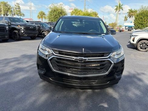 Used 2021 Chevrolet Traverse LS w/ LPO, Cargo Package FWD image 2