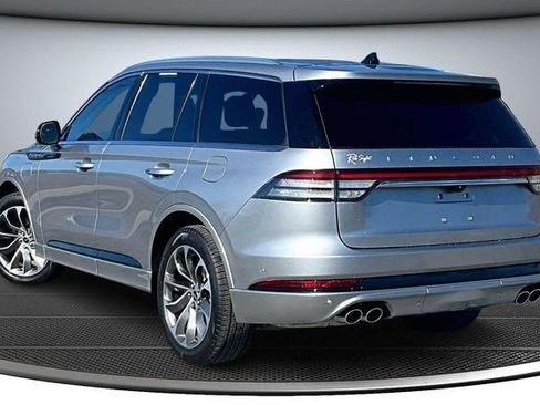 Used 2021 Lincoln Aviator Grand Touring w/ Equipment Group 302A image 4
