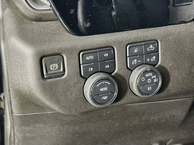 Used 2024 Chevrolet Silverado 1500 High Country AWD/4WD image 10