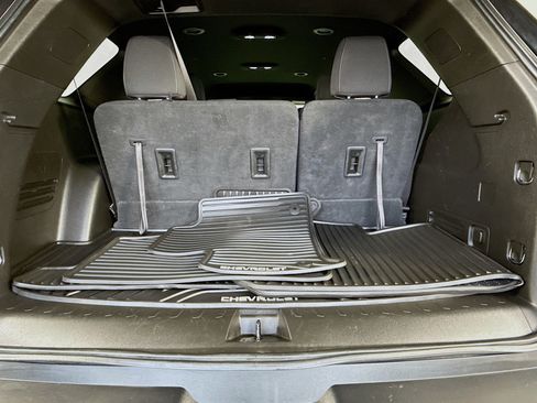 Used 2023 Chevrolet Traverse LT FWD image 27