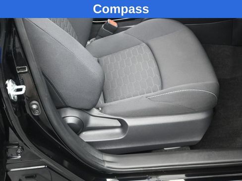 Used 2022 Toyota Corolla SE FWD image 11