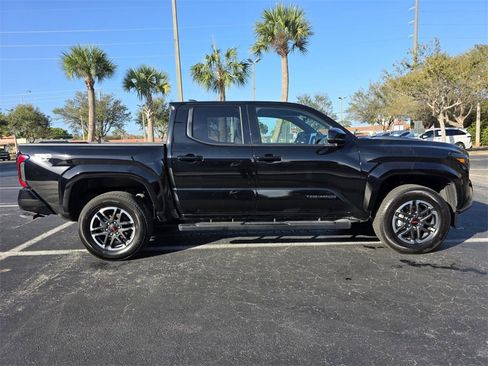 Certified 2025 Toyota Tacoma TRD Sport image 12