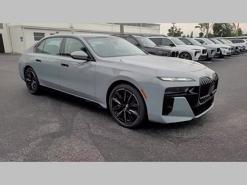 New 2025 BMW 760i xDrive 760i xDrive image 30