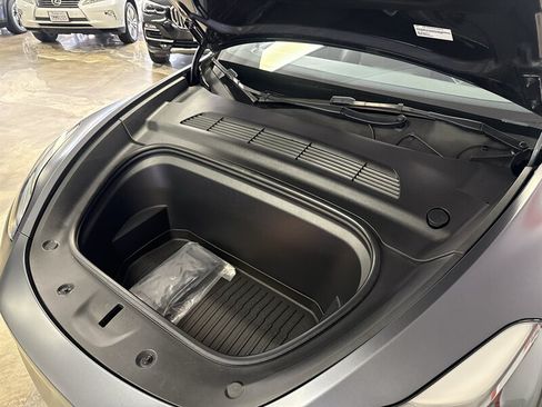 Used 2023 Tesla Model Y AWD image 29
