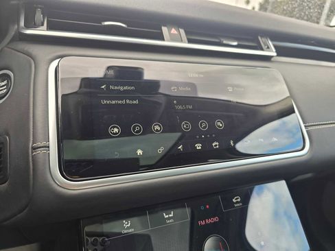 Used 2018 Land Rover Range Rover Velar R-Dynamic SE image 28