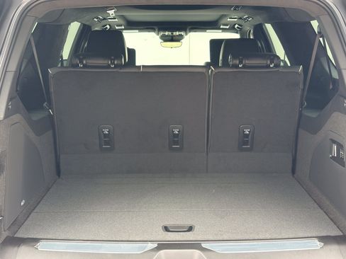 New 2026 Cadillac Escalade ESV V AWD/4WD image 9