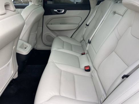 Used 2023 Volvo XC60 B5 Plus AWD/4WD image 22