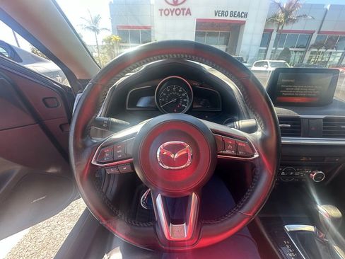 Used 2018 MAZDA MAZDA3 Touring image 21