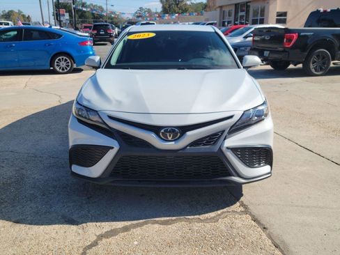 Used 2023 Toyota Camry SE FWD image 8