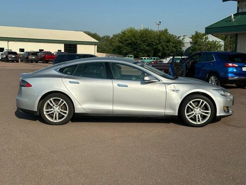 Used 2013 Tesla Model S Performance RWD image 32