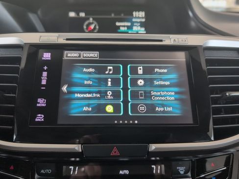 Used 2016 Honda Accord EX-L image 25