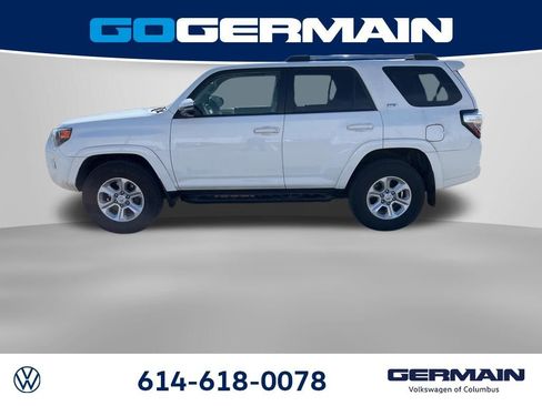 Used 2022 Toyota 4Runner SR5 Premium w/ Moonroof Package image 4