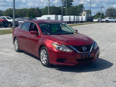 Used 2017 Nissan Altima 2.5 S w/ Power Driver Seat Package FWD image 1