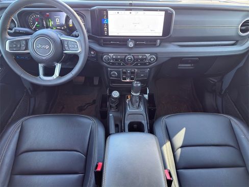 Used 2024 Jeep Wrangler Unlimited Sahara image 29